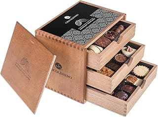 CHOCOLISSIMO Schokolade Geschenk - Pralinen Geschenk - 30 edle Pralinen im Holzkästchen - Geschenkidee Weihnachten, Geburtstag, Valentinstag - für Mann, Männer, Vater, Frau, Frauen, Mama - ChocoGrande - Amazon Angebot