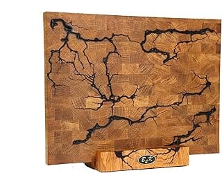 B4K® Hackblock mit Ständer aus Eiche 40x30x4 cm | Lichtenberg-Blitze Design | Premium Hirnholzbrett mit Griffen | Handgefertigtes Schneidebrett | Antibakteriell & Messerschonend - Produktbild